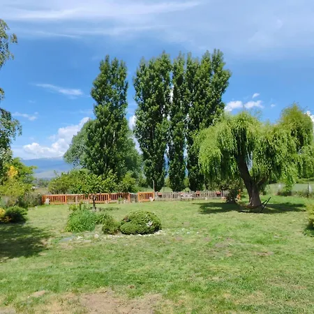 Jardines De Chalet Osséja